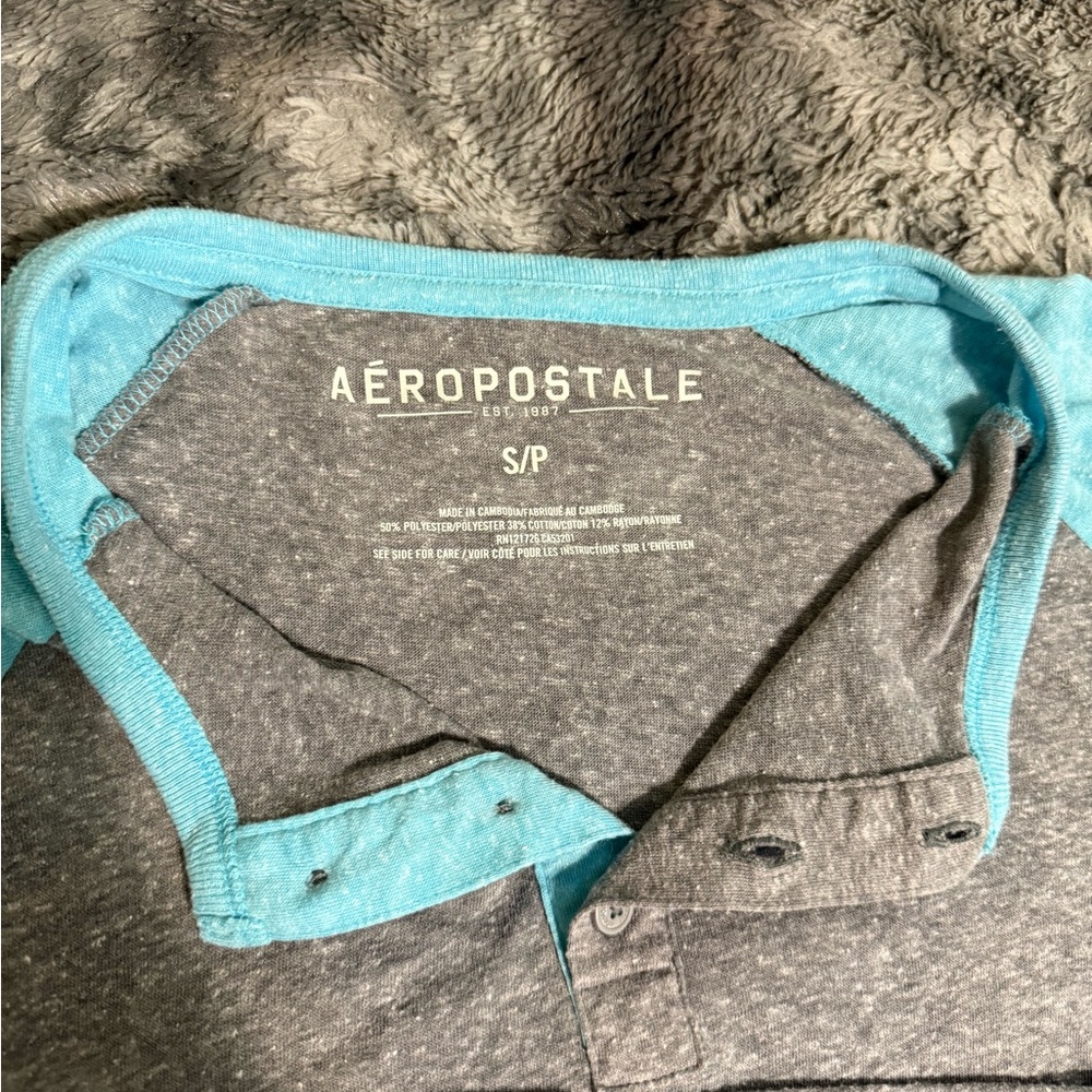 Aeropostale Heather Gray and Aqua Henley